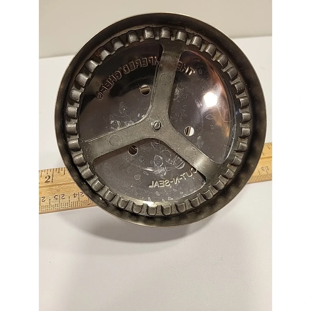 The‎ Pampered Chef Cut-N-Seal 3.5